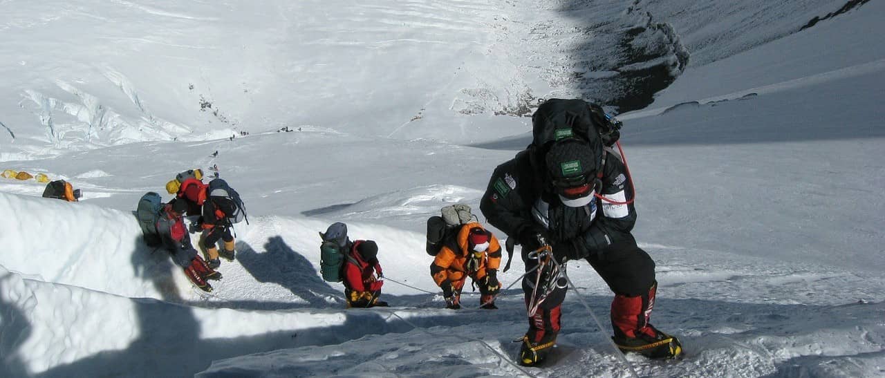 德翔随笔丨山再高，高不过登山的人